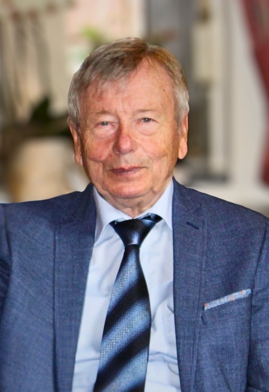 Profilbild von Winfried Dietrich